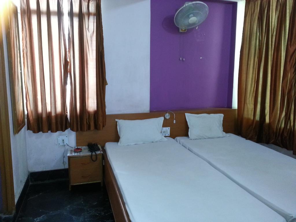 Hotel Marina Inn Dhanbād Zimmer foto